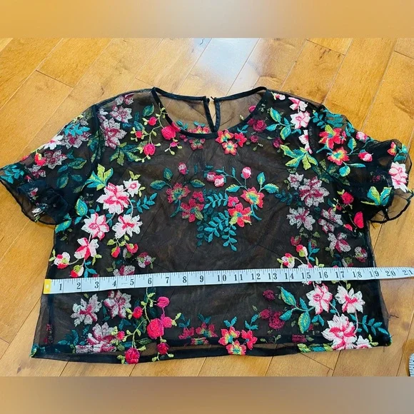 Floral Embroidered Black Sheer Crop Top - Picture 2 of 3